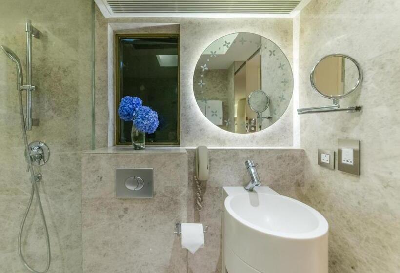 اتاق استاندارد, Pravo Hong Kong