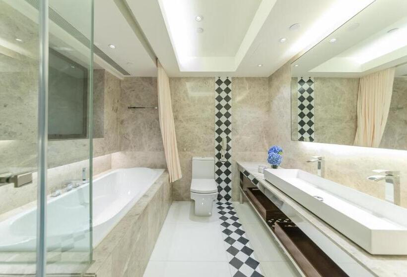 سوئیت پریمیوم, Pravo Hong Kong