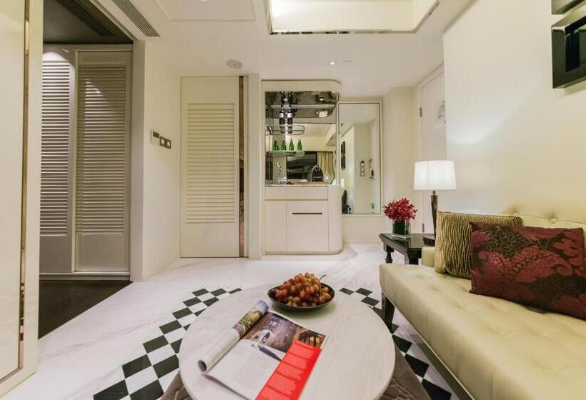 سوئیت پریمیوم, Pravo Hong Kong