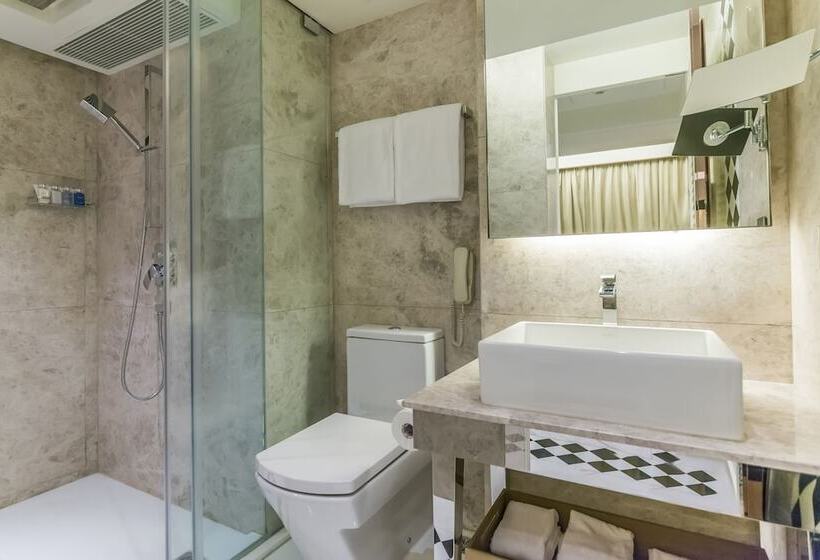 سوییت لوکس, Pravo Hong Kong