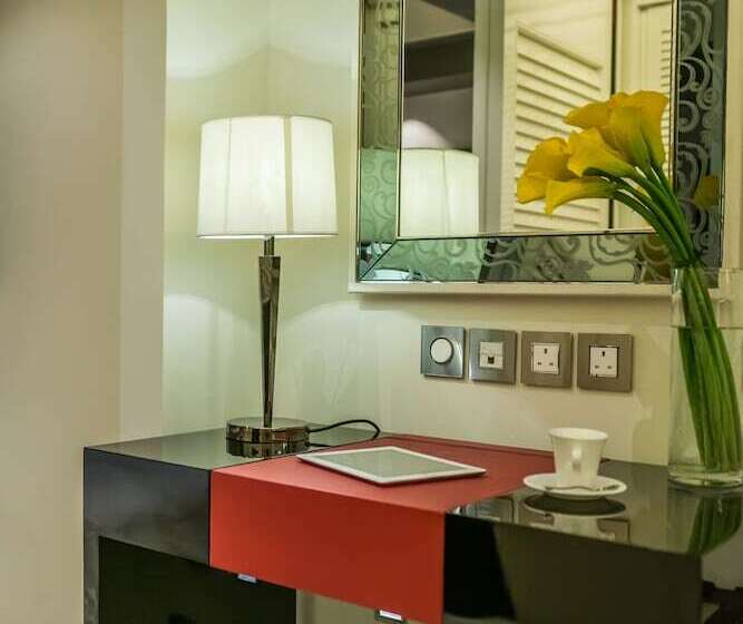 سوئیت پریمیوم, Pravo Hong Kong