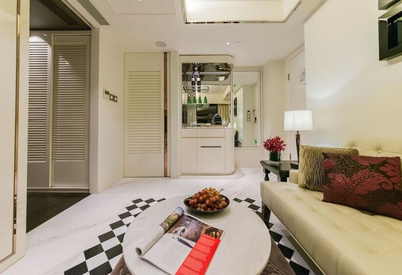 سوئیت پریمیوم, Pravo Hong Kong