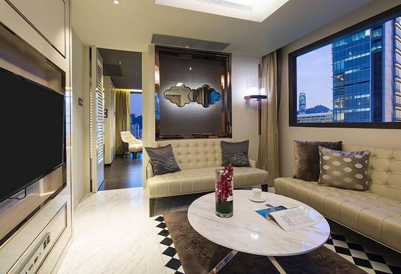 سوئیت پرزیدنت, Pravo Hong Kong