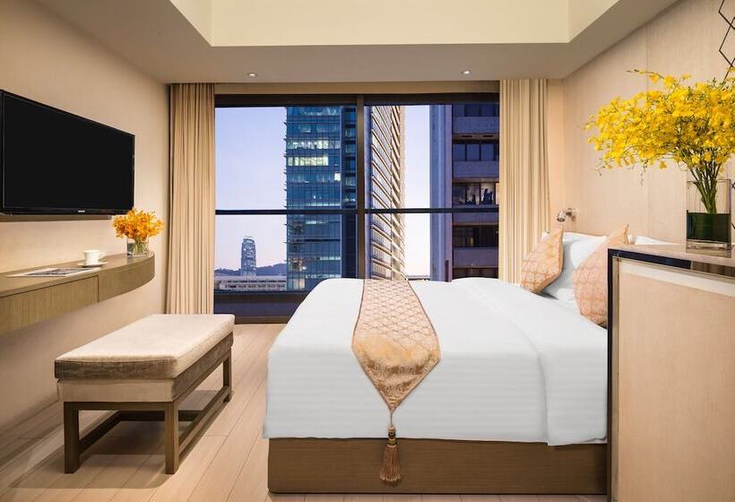 اتاق سوپریور, Pravo Hong Kong