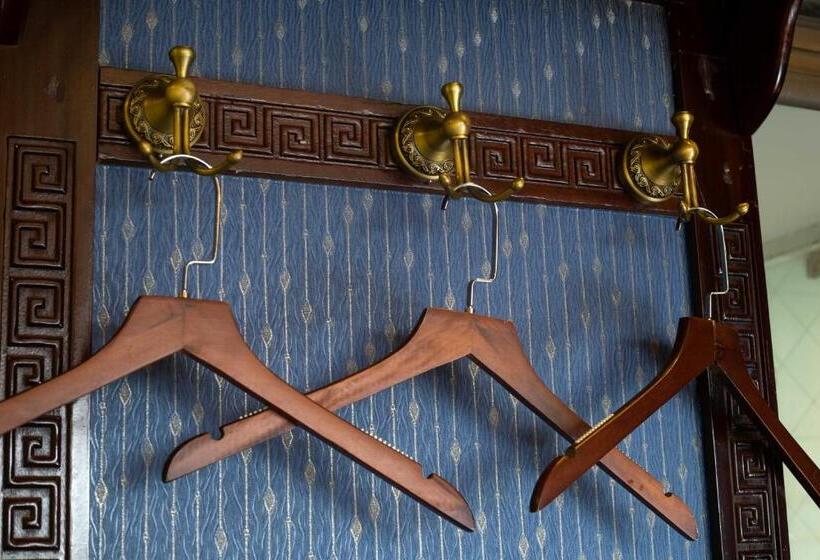 اتاق لوکس, Sapa House