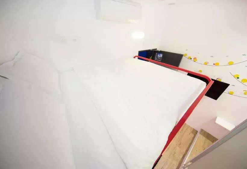 اتاق استاندارد, Sleepbox Hostel