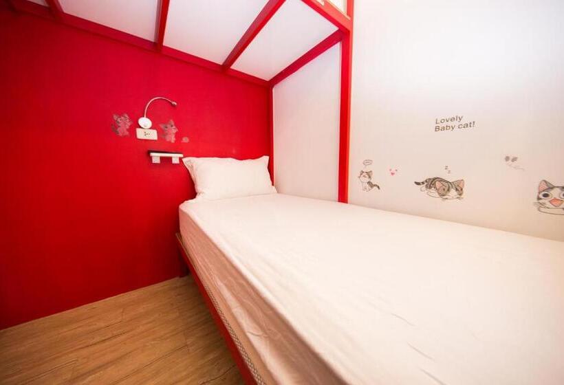 اتاق اکونومی, Sleepbox Hostel