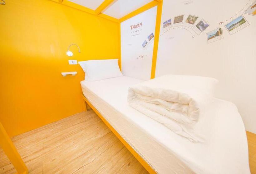 اتاق اکونومی, Sleepbox Hostel