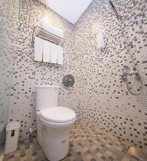 اتاق استاندارد چهار تخته, Sleepbox Hostel