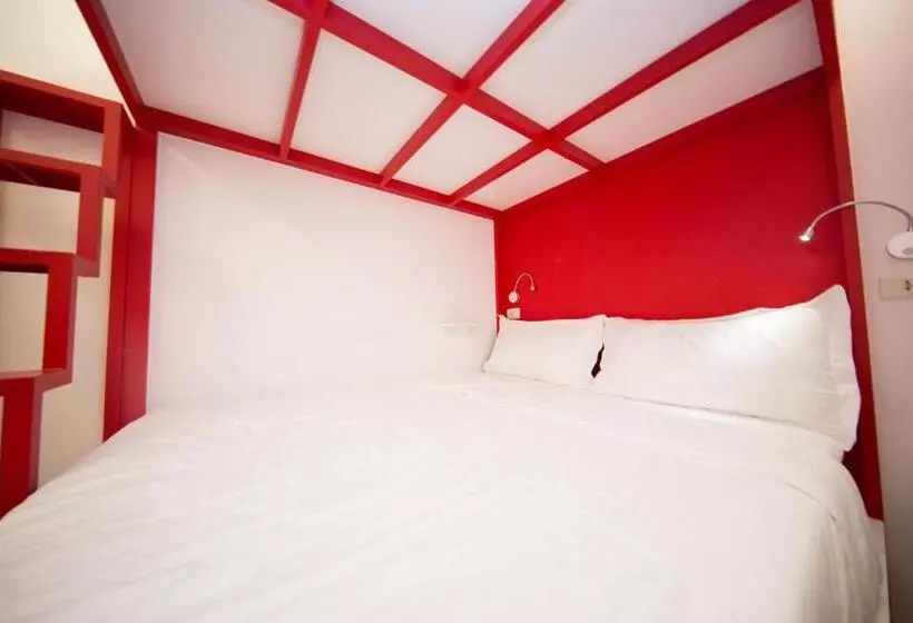 Economy Quadruple Room, Sleepbox Hostel
