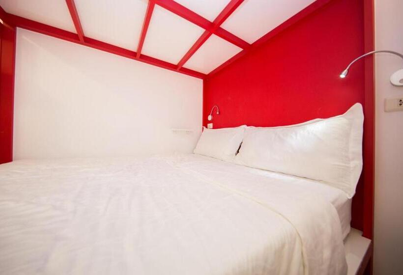 Economy Quadruple Room, Sleepbox Hostel