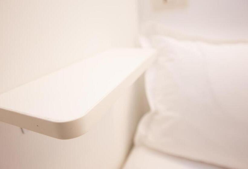 Economy Quadruple Room, Sleepbox Hostel