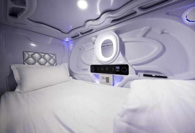 Capsule, Sleepbox Hostel