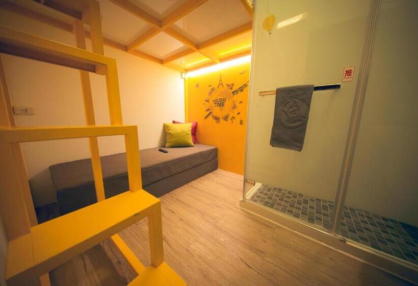اتاق اکونومی با حمام مشترک, Sleepbox Hostel