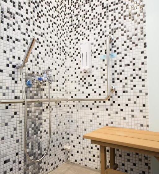 اتاق استاندارد, Sleepbox Hostel