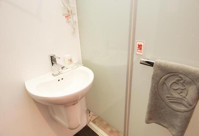 اتاق اکونومی با حمام مشترک, Sleepbox Hostel