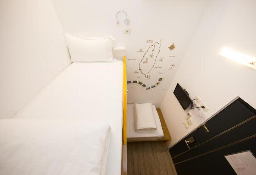 اتاق اکونومی, Sleepbox Hostel