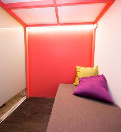 اتاق اکونومی با حمام مشترک, Sleepbox Hostel