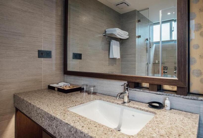 חדר סטנדרט, Sukimi