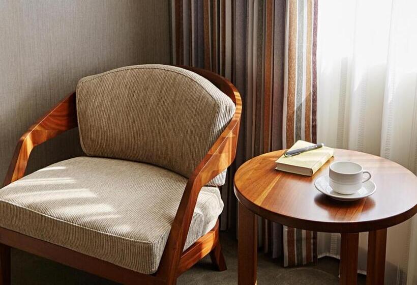 חדר סופריור, Sukimi