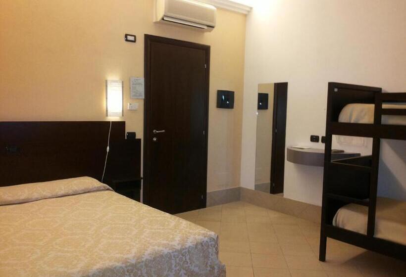 4인용 스탠다드 룸, Villa Ionia