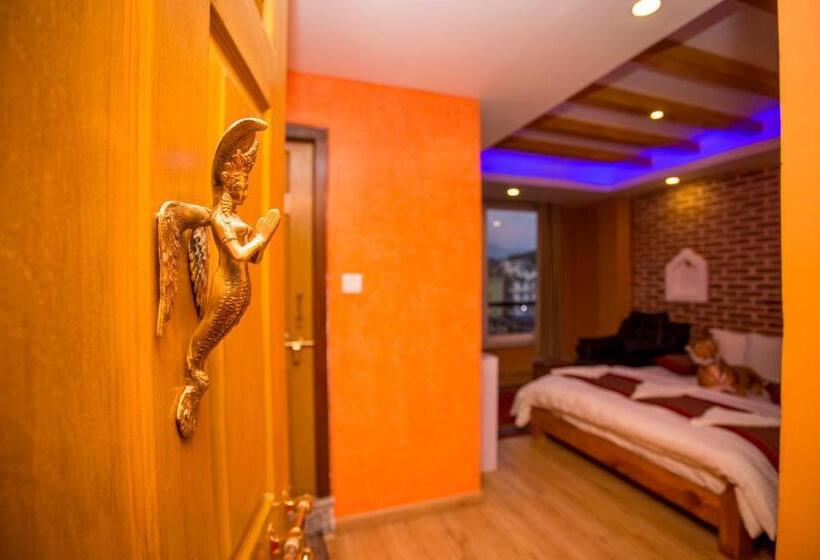 Deluxe Suite King Bed, Blue Mountain Home Stay