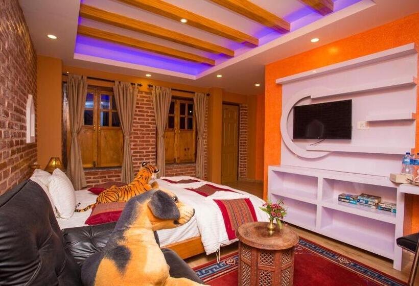 Suite with Terrace, Blue Mountain Home Stay