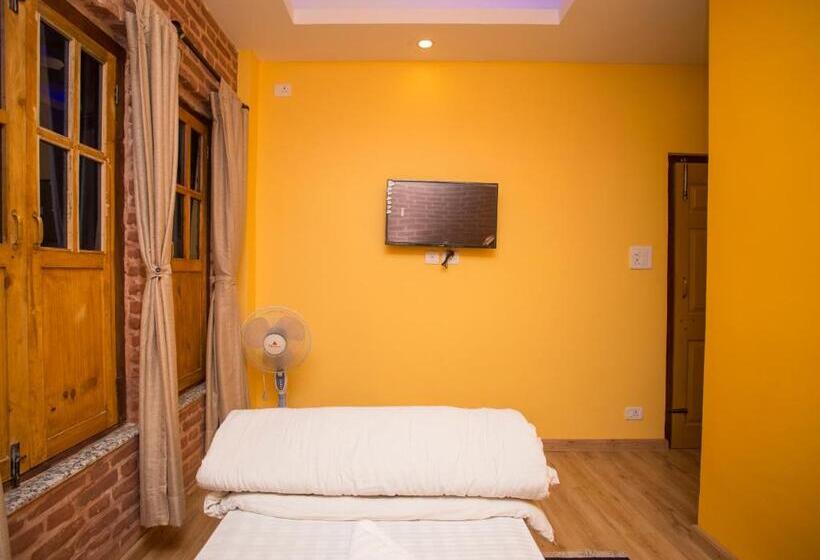 اتاق لوکس یک تخته, Blue Mountain Home Stay