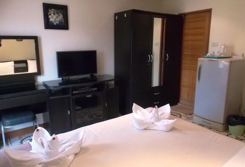 غرفة قياسية, Chaiyapoon Inn