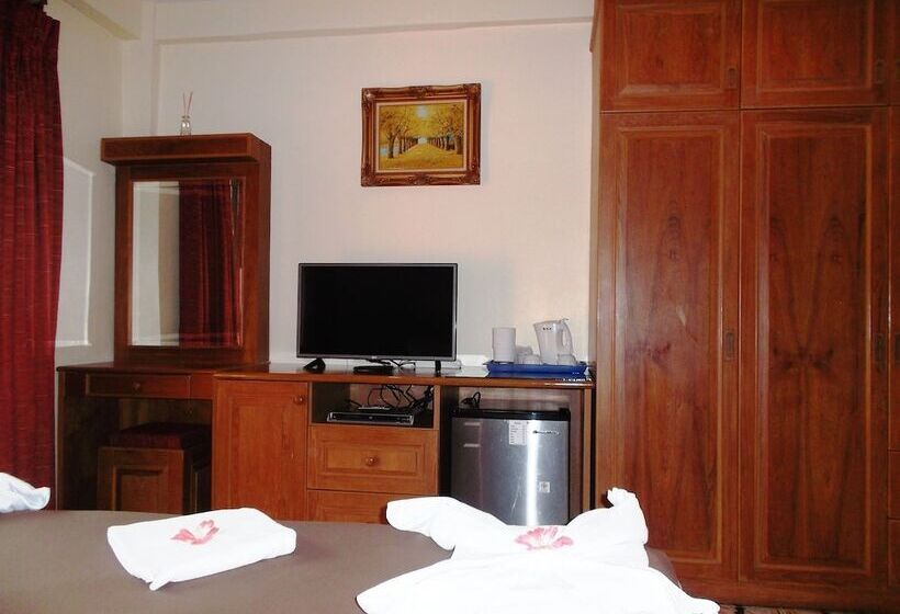 豪华房间, Chaiyapoon Inn