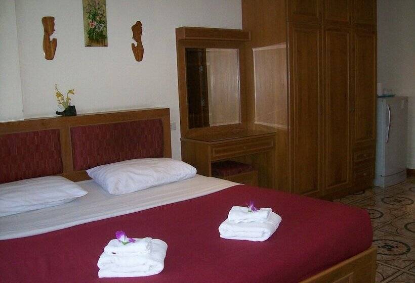 豪华房间, Chaiyapoon Inn