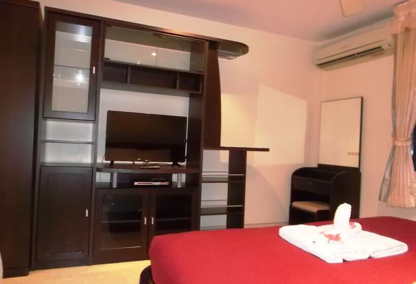 家庭间, Chaiyapoon Inn