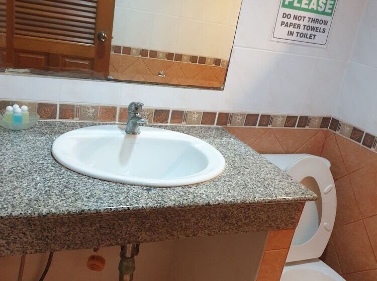 高级大房间, Chaiyapoon Inn