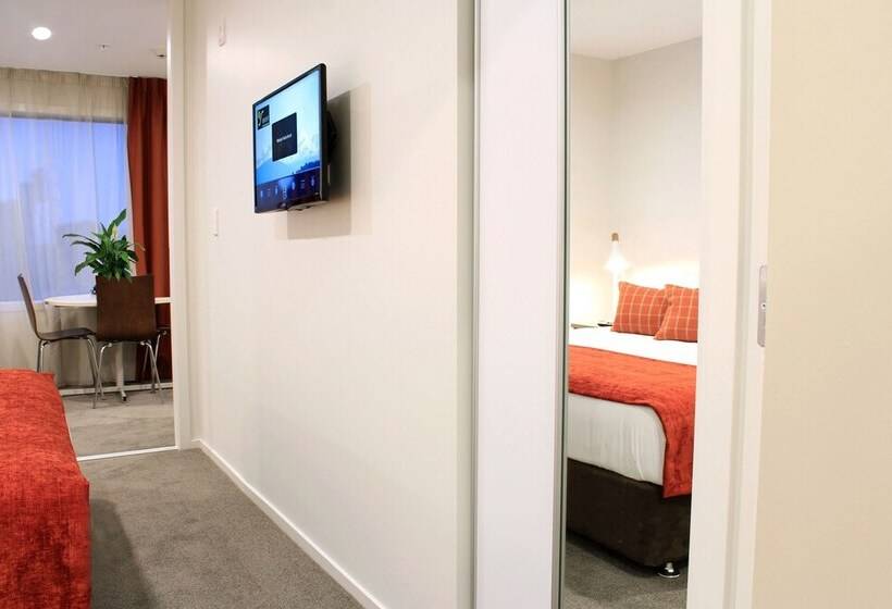 شقة غرفة واحدة, Quest Taupo