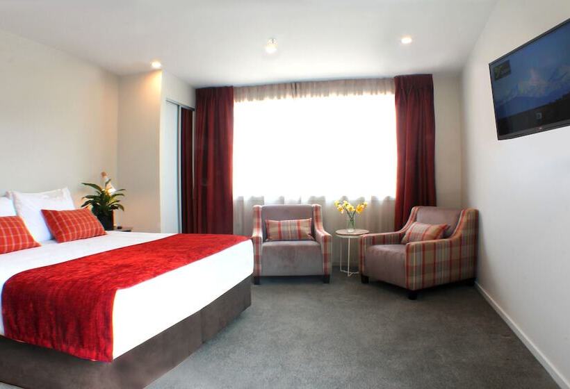 شقة غرفة واحدة, Quest Taupo