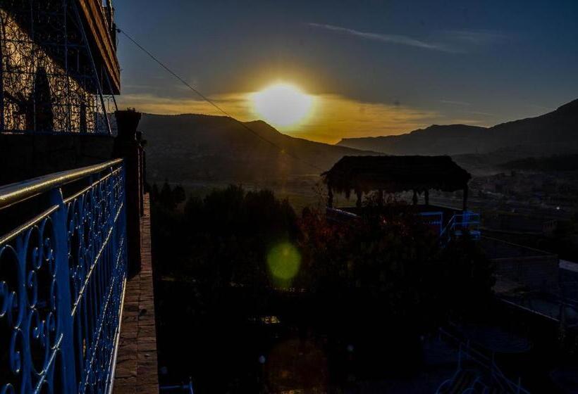 חדר משפחתי, Riad Aslda