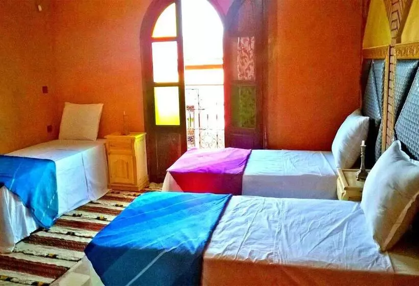 Standard Triple Room with Terrace, Riad Aslda
