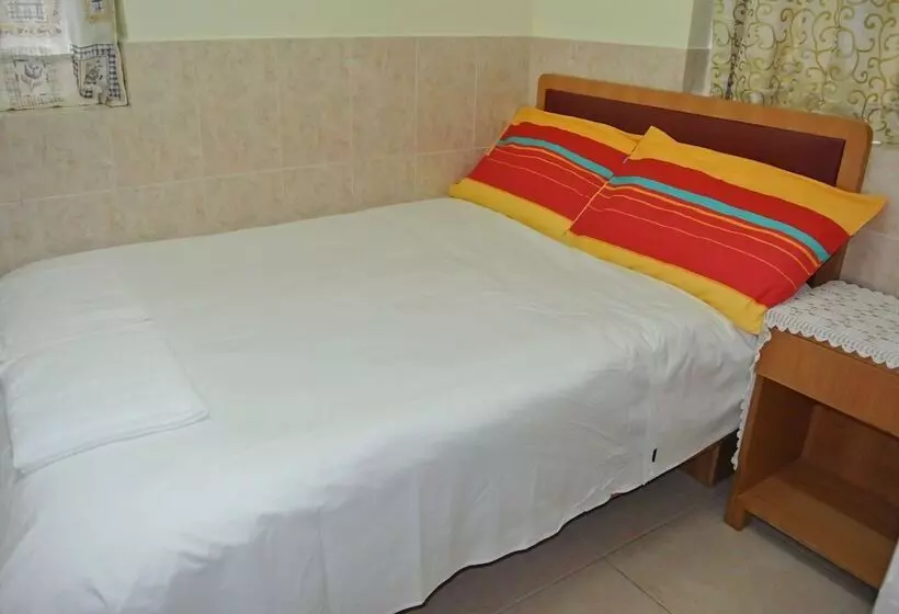 اتاق استاندارد, Fortunate Guest House