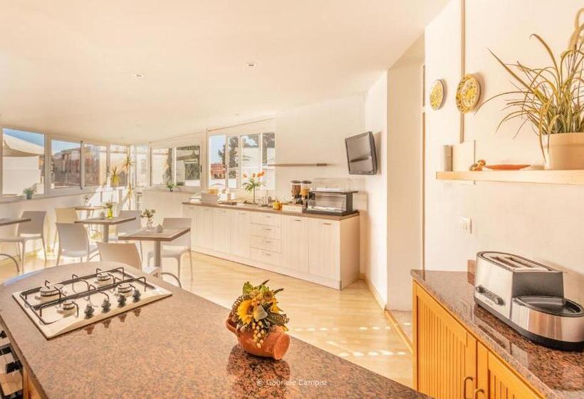 Четырехместный Номер Стандарт с Балконом, Nonna Nina