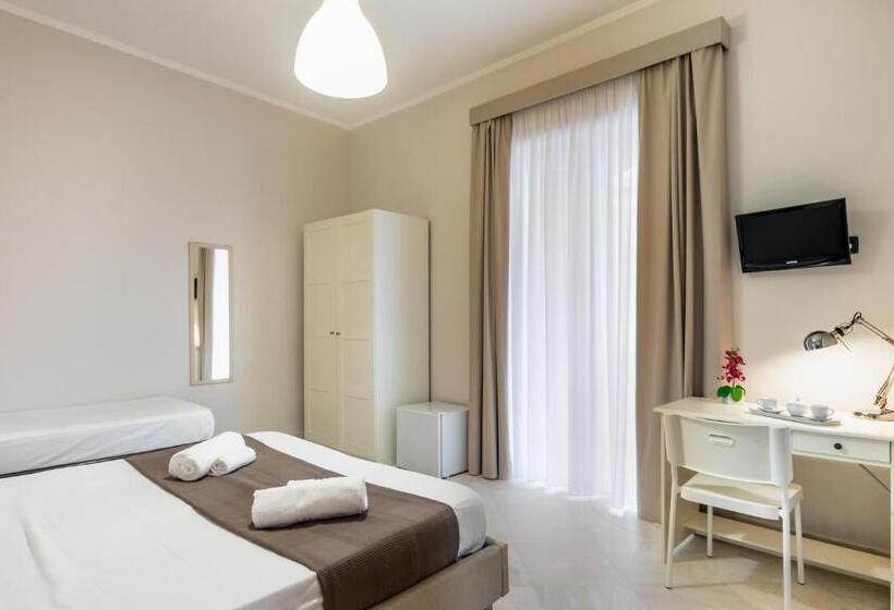 Трехместный Номер Стандарт с Балконом, Nonna Nina