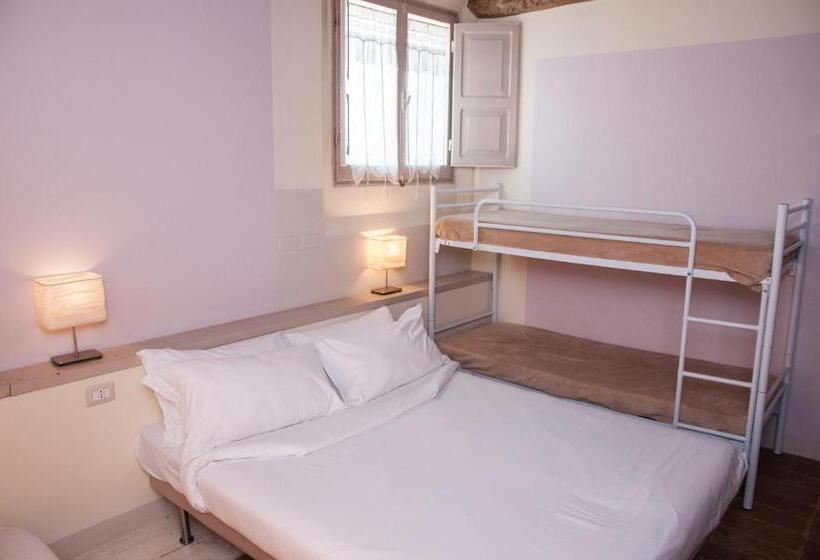 חדר קלאסי לארבעה, Relais Casetta 56