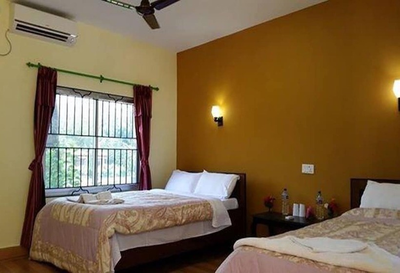 اتاق لوکس, Chitwan Safari Camp & Lodge