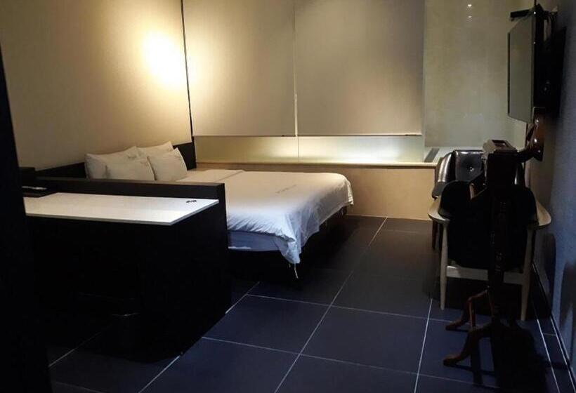 اتاق لوکس, Almond Hotel Busan Station
