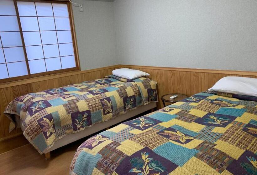 Camera Quadrupla Standard, Annex Turtle Hotorian