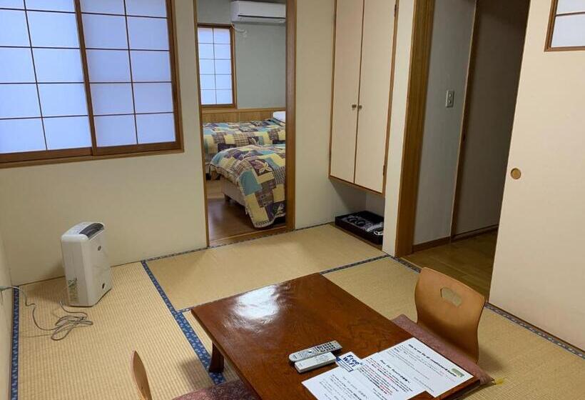 Camera Quadrupla Standard, Annex Turtle Hotorian