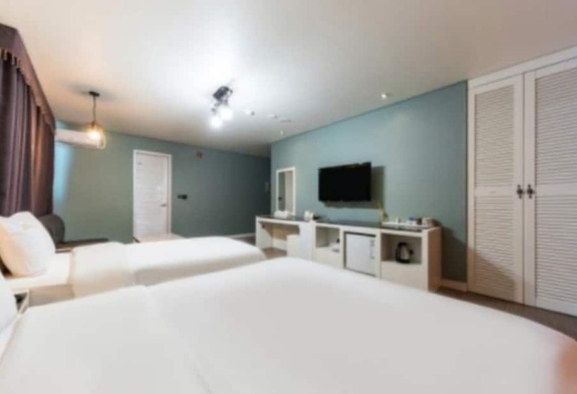 Quarto Deluxe, Benikea Technovalley