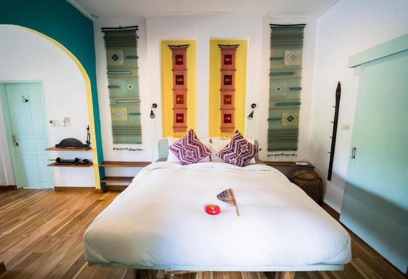 Mini suite with river view, Ock Pop Tok Mekong Villa