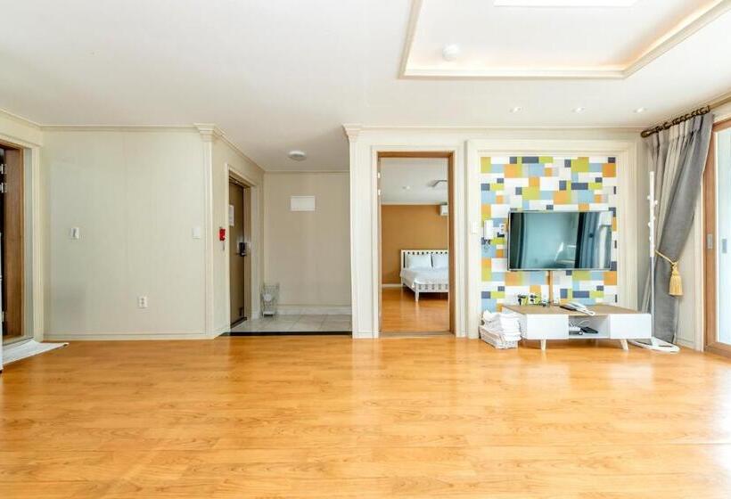 1 Bedroom Apartment Mountain View, Jeju I Ve Hotel & Resort