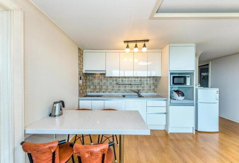 דירת חדר נוף לים, Jeju I Ve Hotel & Resort