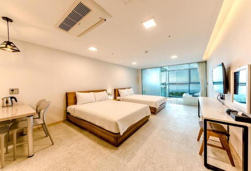 חדר סטנדרט שתי מיטות זוגיות, Jeju I Ve Hotel & Resort